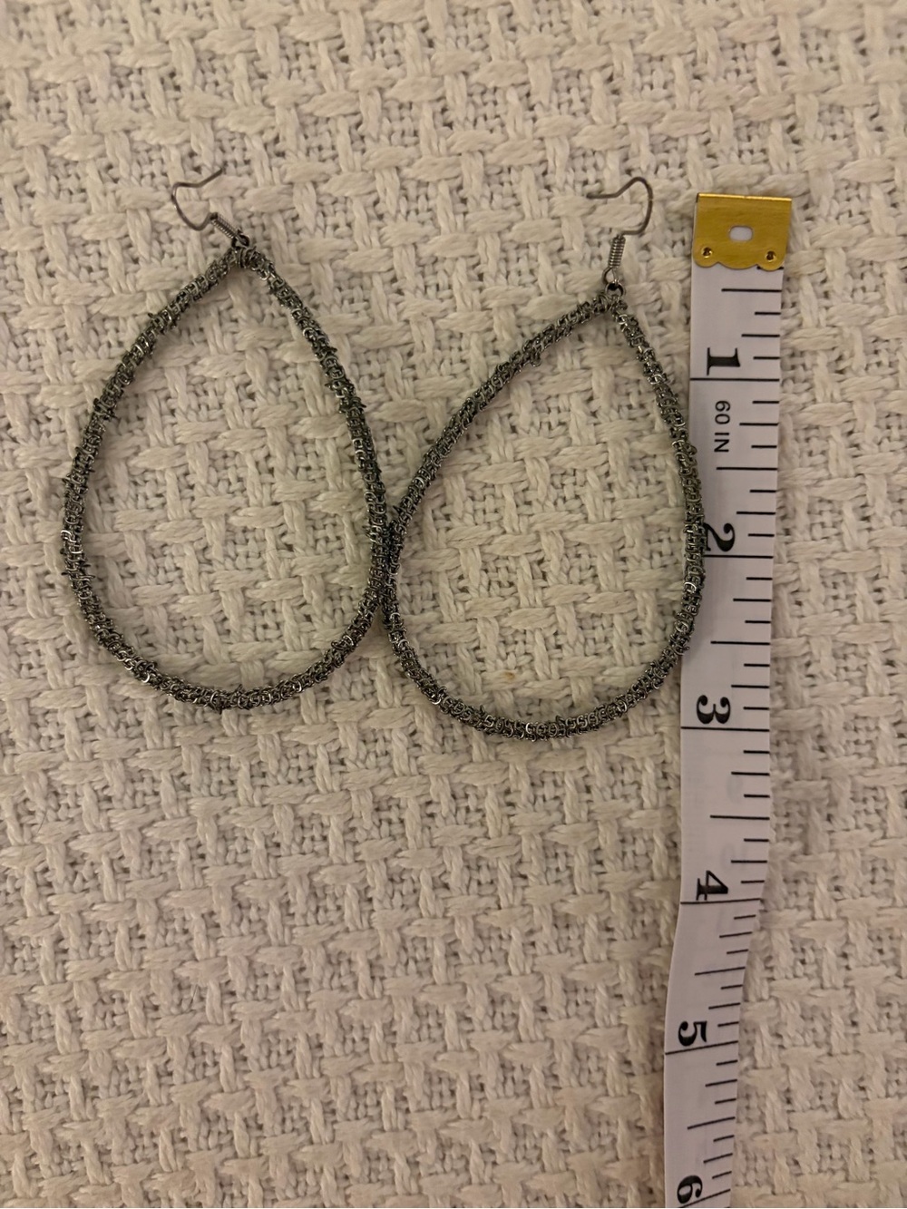 Vintage Pier 1 Silver-Tone Teardrop Hoop Earrings - Classic Women Jewelry